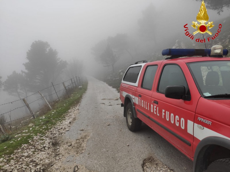 SAN FELICE A CANCELLO. Giovane Precipita In Un Dirupo Con La Moto ...